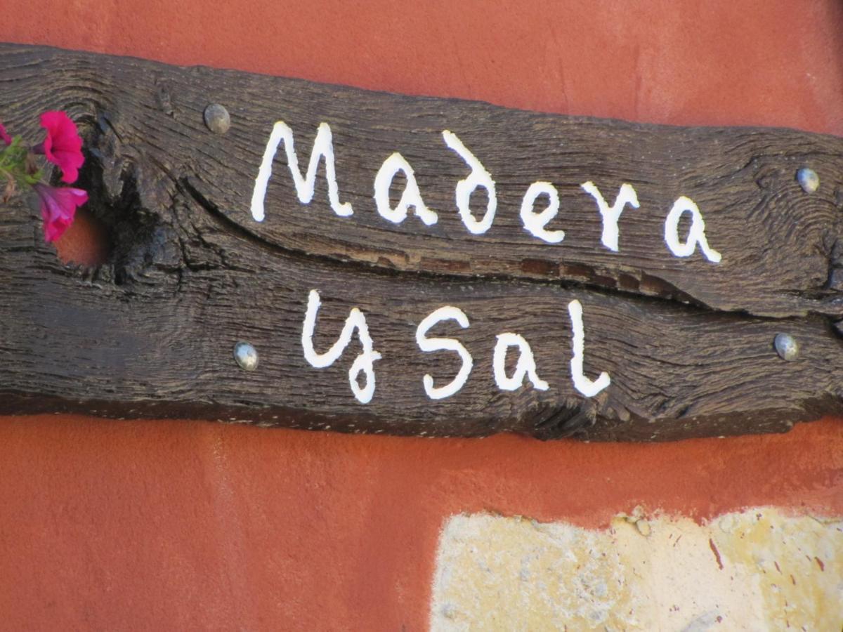 Casa Rural Madera Y Sal Салинас-де-Аньяна Экстерьер фото